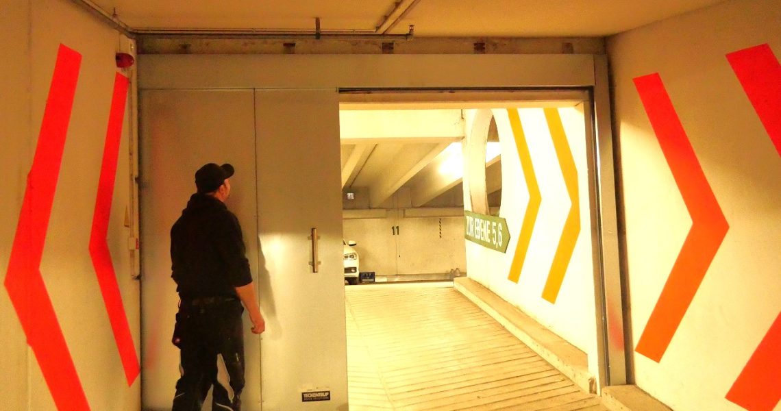 Brandschutztor in Tiefgarage